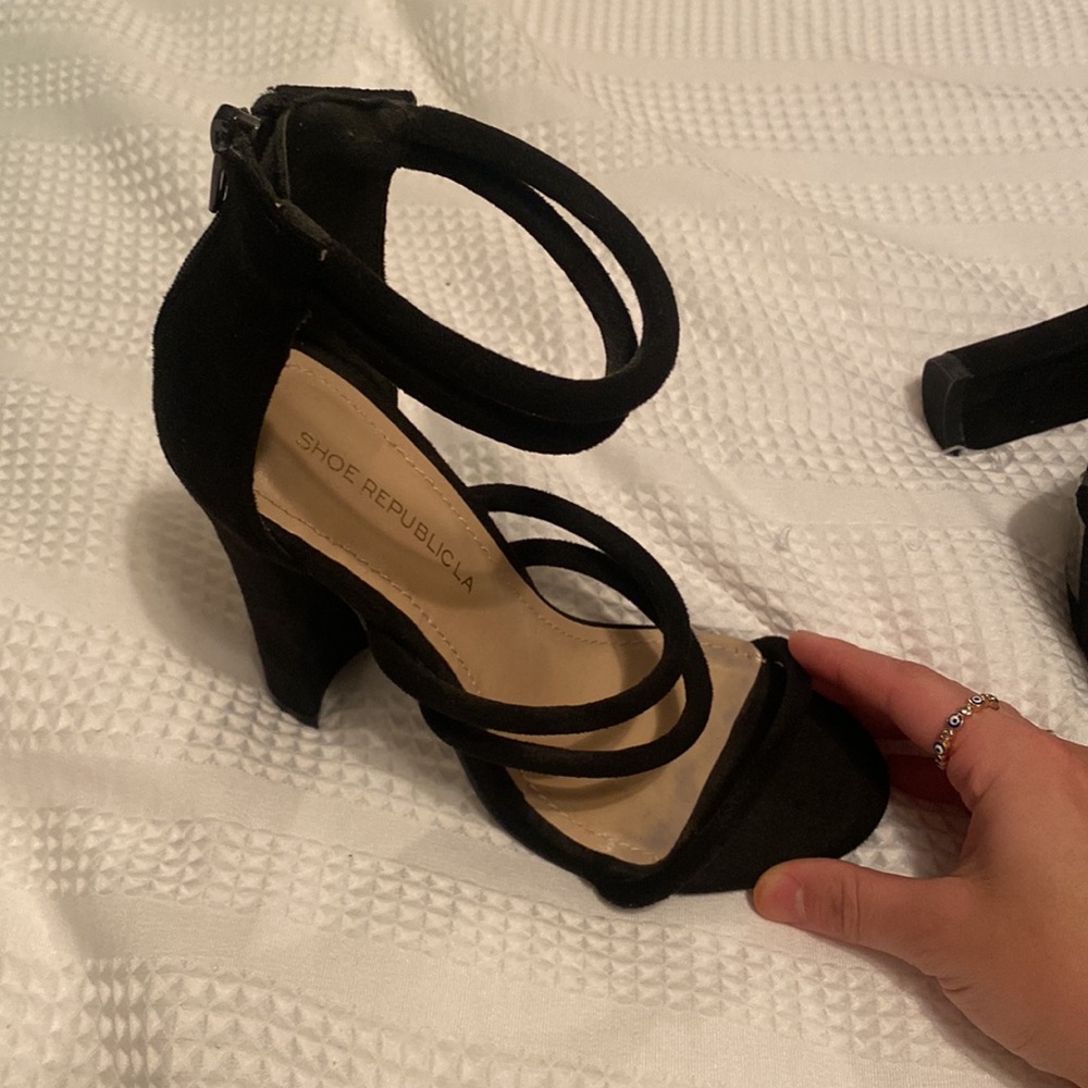 Heels - Picture 2 of 6